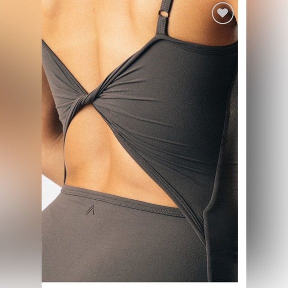 ALPHALETE ULTRASOFT ALLURE DRESS XL OPEN BACK GREY GYM WORKOUT ATHLEISURE NWT - Picture 4 of 6